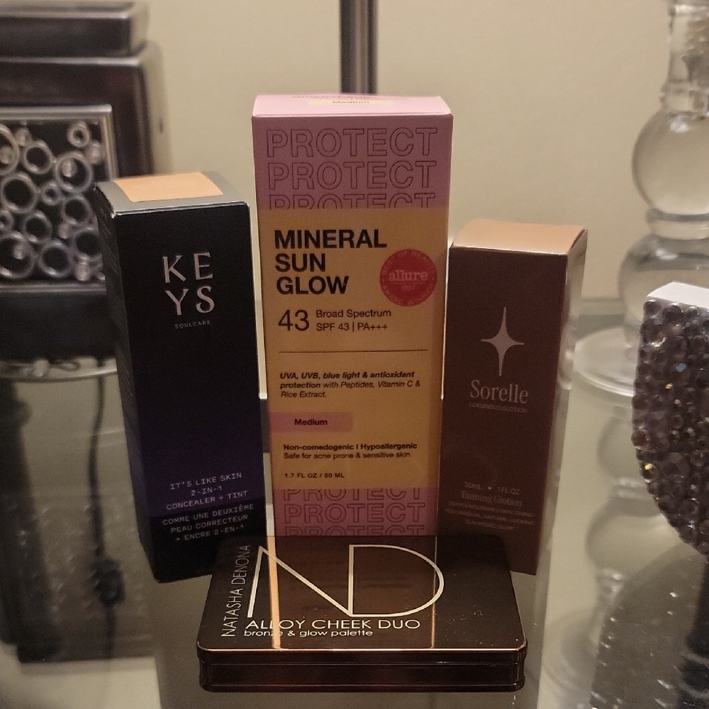 Keys Bronzing Bundle! All New! Full Sized. Shades Are Medium.